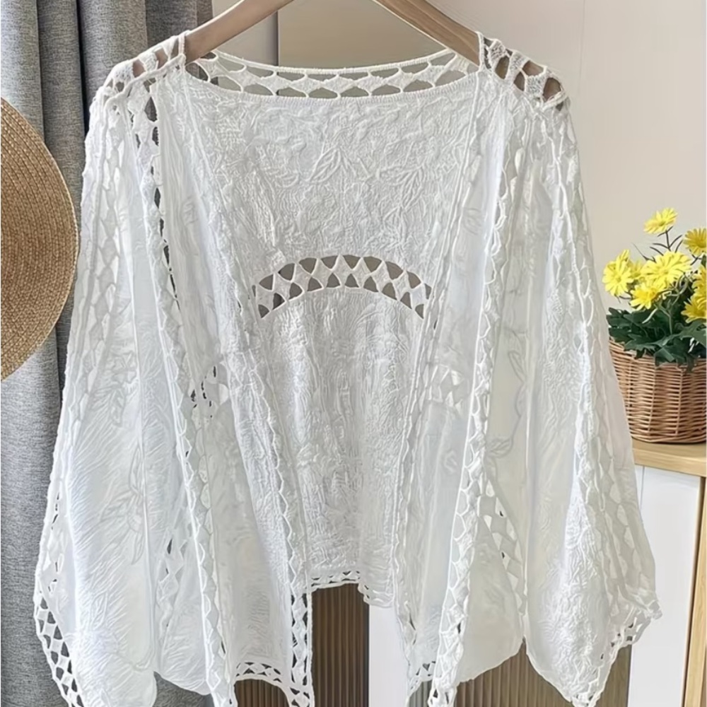 Crochet White Kimono/Cape OS (fits most)